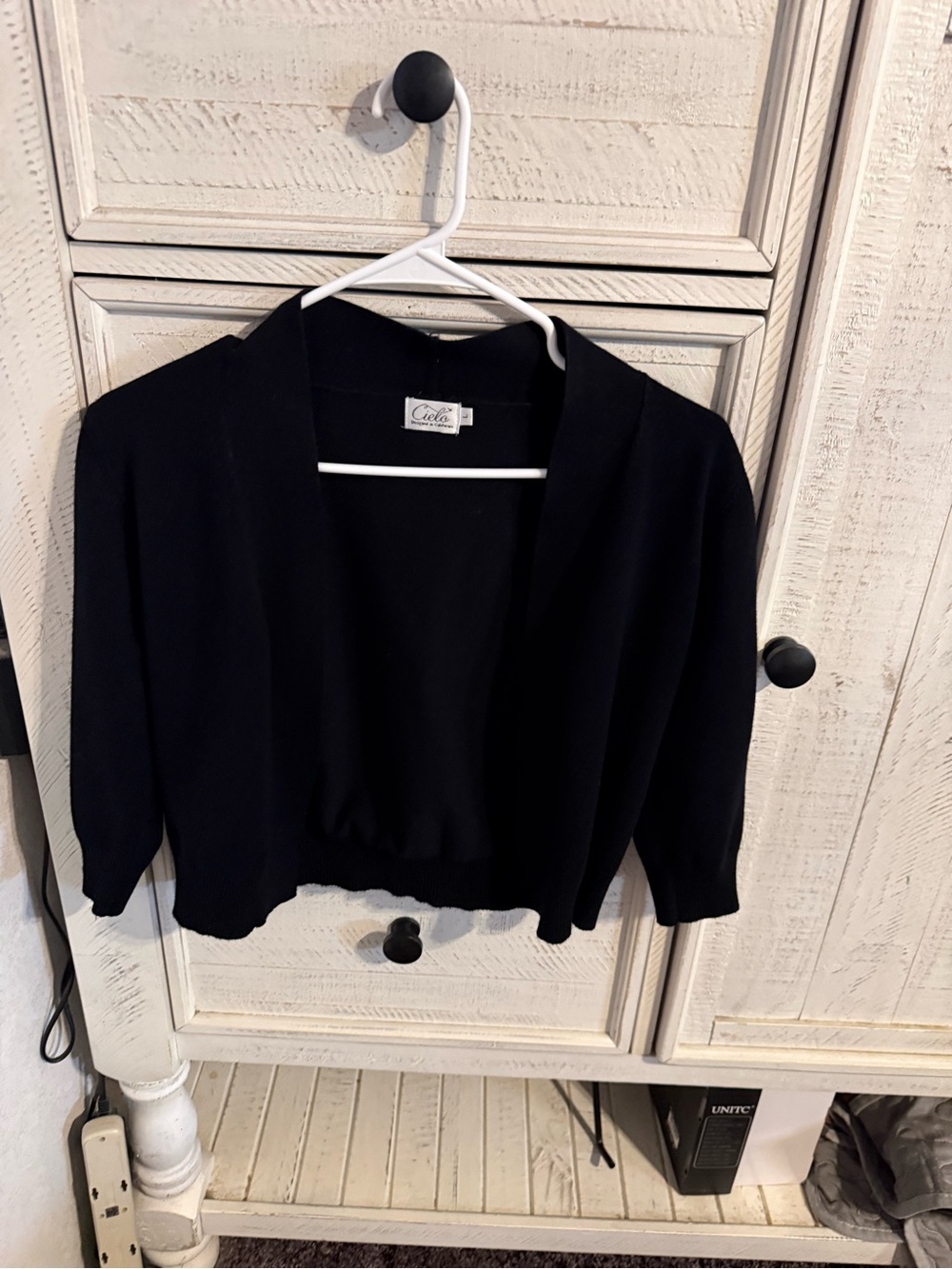 Cielo Black Cropped Open-Front Women's Cardigan
